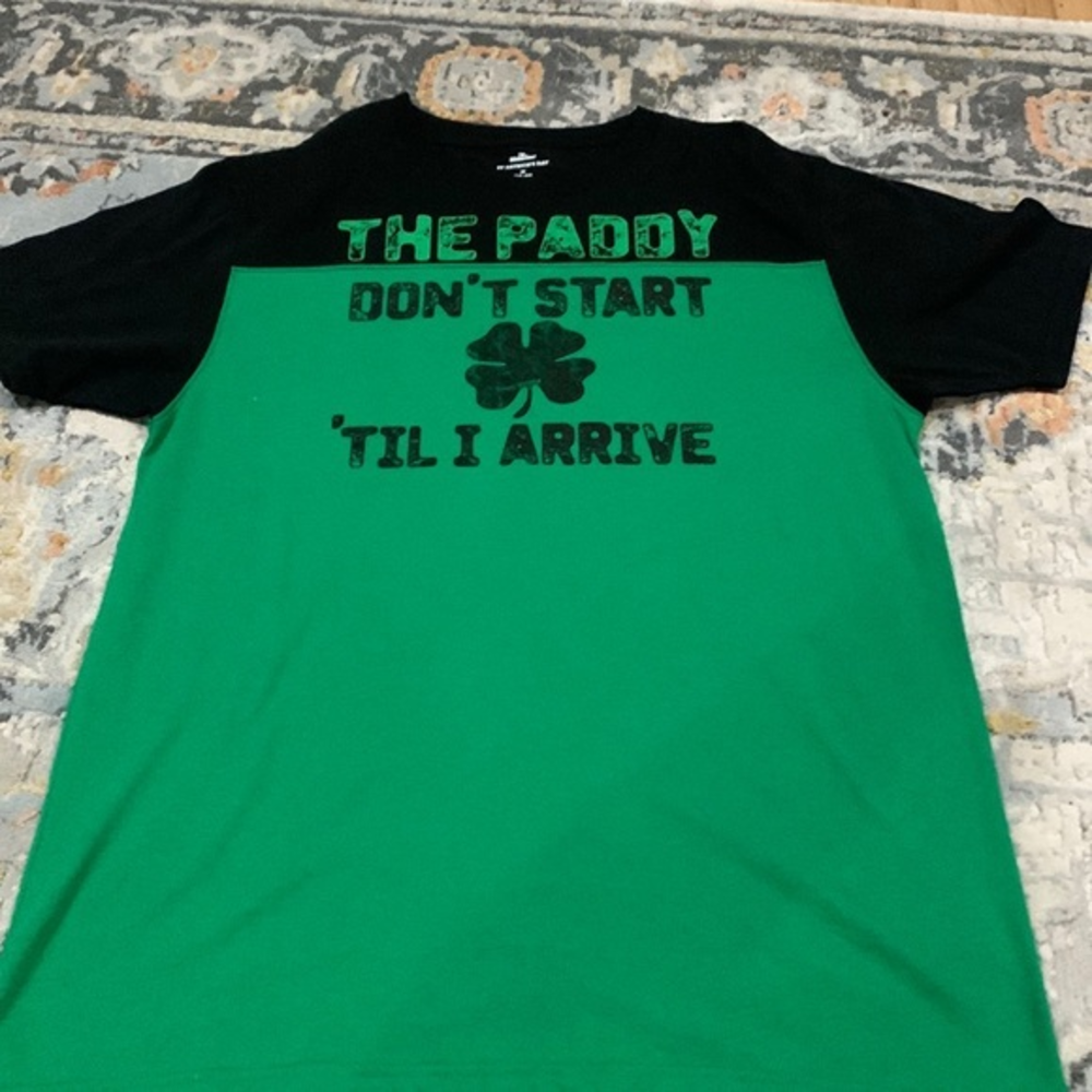 NWOT ST PATRICKS DAY‎ T SHIRT SIZE MED